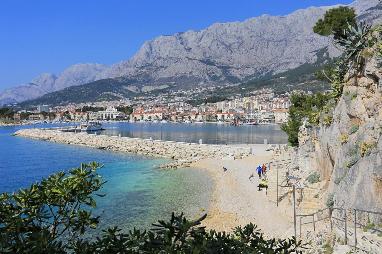 11063b Makarska